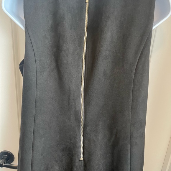 Thalia Sodi Faux Suede Sleeveless Sheath w/Laser Cut Hem in Black, Size Large - Picture 6 of 8